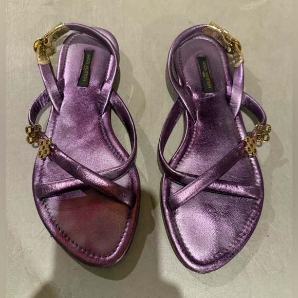 Authentic Louis Vuitton metallic sandals US 5.5 - Picture 8 of 10